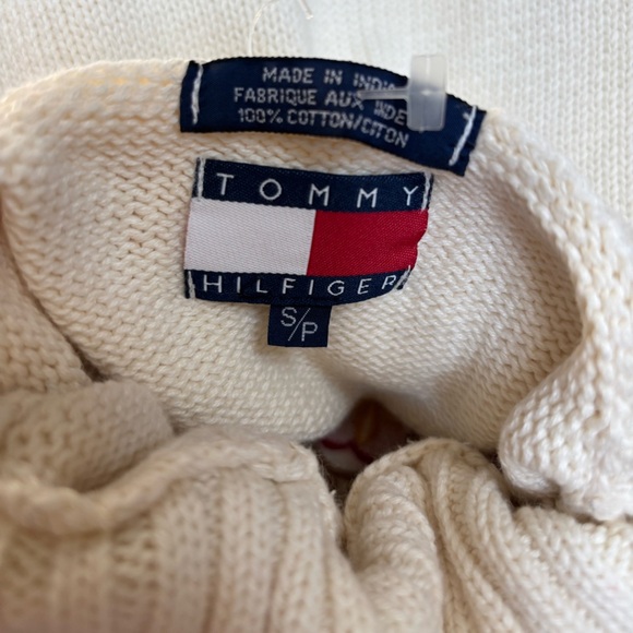 TOMMY HILFIGER CREAM TURTLENECK VINTAGE EMBROIDERED CREST PREPPY SWEATER SZ S-M - Picture 11 of 15